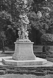 East Side of the South Garden