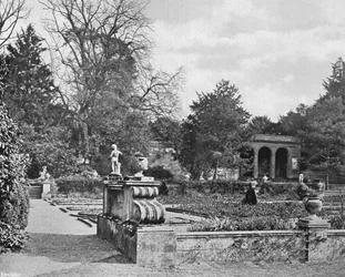 Outside the Italian Garden