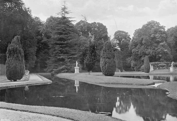 Water, Turf and Foliage