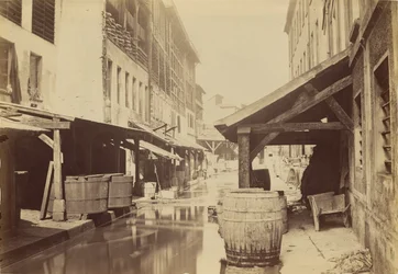 Tannery by the Bièvre / The Bièvre and the Tanneries. Currently, an Underground Sewer