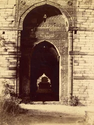 Tomb in Kootub