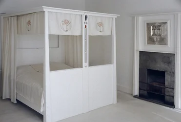 Furniture designed for No. 120 Mains Street, Glasgow, Four-poster bed, c.1900
