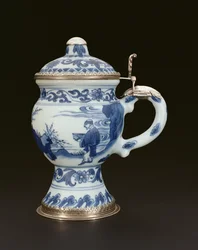 Blue and white mustard pot with cover painted with a scholar and attendant, Chongzheng, 1635-40