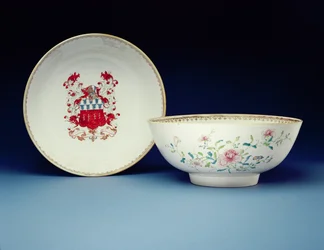 Pair of bowls decorated in famille rose enamels with the arms of Joynes, Yongzheng period