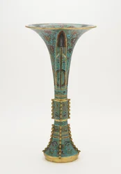 Vase shaped like an archaic gu, 1662-1722
