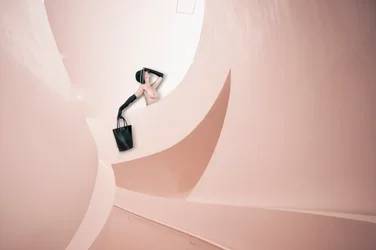 Chic Figure Architectural Curves