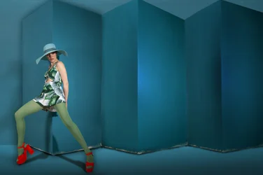 Vibrant Fashion Teal Setting