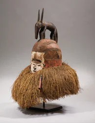 Suku helmet mask