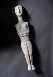 Female Idol, Schematic Figurine, White Marble with Ochre Inlays (3200-2000 BC)