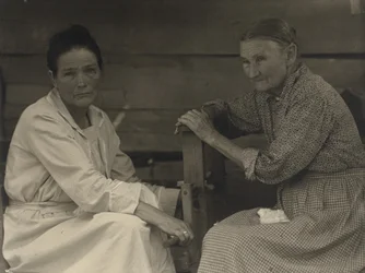 Arminda Aunt Mindy Anderson Curtis, and friend, 1930-1934