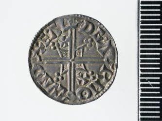 Penny of Æthelred II, London mint, 978 (reverse)