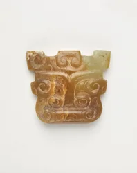 Animal mask-shaped pendant
