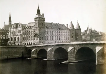 The Conciergerie and the Pont au Change
