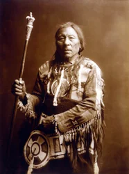 Running Rabbit (Aatsista-Mahkan 1833-1911), Blackfeet Indian, c. 1900, photo Edward S. Curtis