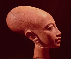 Portrait bust of a daughter of King Akhenaten, c.1375 BC