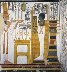 Nefertari making an offering of linen to Ptah (detail)