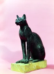 Sculpture of a cat, Late Period