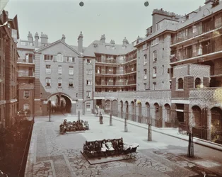 Bourne Estate: Laney Buildings, London