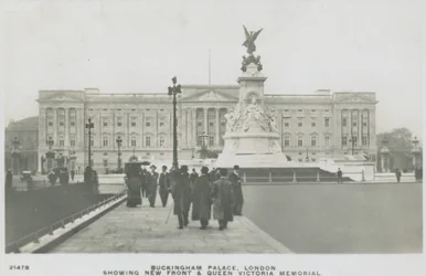 Buckingham Palace, London, Showing New Front and Queen Victoria Memorial