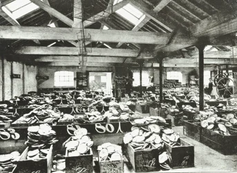 Bull Wharf, Interior of the Shell Warehouse, London, 1890
