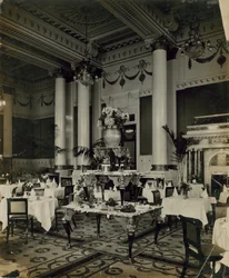 Cecil Hotel, London, dining room