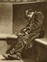 Homeless man on Blackfriars Bridge, from Wonderful London, published 1926-27