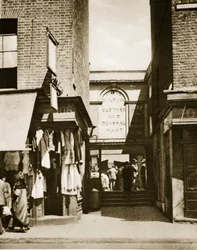 Houndsditch clothing market