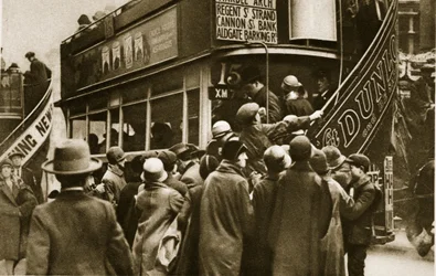 Londoners rushing for a bus on Ludgate Hill