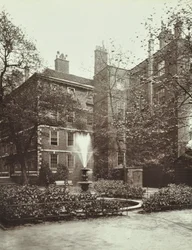 Middle Temple, Fountain Court