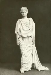 Miss Mary Anderson as Hermione
