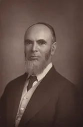 Mr Leonard Courtney