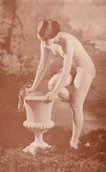Nudist art: Secrets