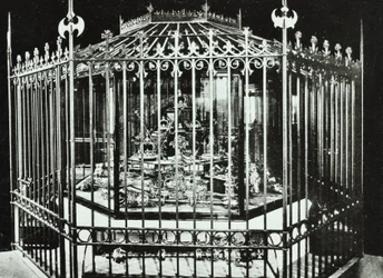 Tower of London: Crown Jewels, 1890