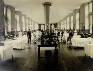 Victoria Ward at St. Thomas Hospital, London, c.1900