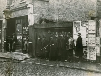 Winston Churchill at the Siege of Sidney Street