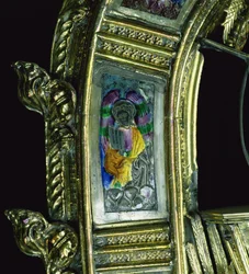 Angel playing a portative organ, detail from the crozier of William of Wykeham