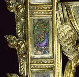 Angel playing the bagpipe, detail from the crozier of William Wykeham