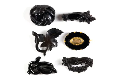 Costume jewellery, 1800s