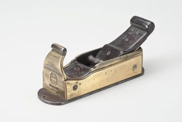 Mitre plane, 1739