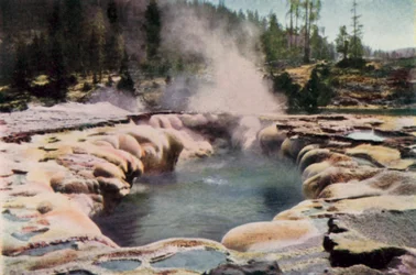 Oblong Geyser, Yellowstone Park
