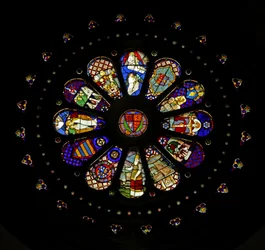 The west rose window with various reset panels (rose window - internal)
