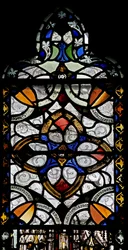 Window n4 depicting grisaille & geometric pattern