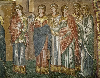 Young maidens waiting to receive wool to weave the curtain for the temple