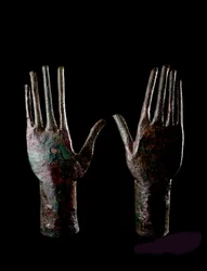 Etruscan art: two hands - Bronze statuettes - 680-670 BC Dim H 23.5 cm From the tomb of the Carro di bronzo, Vulci