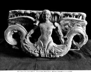 Ledge with the figure of Scilla