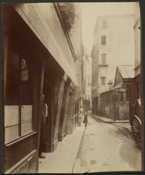 At the Corner of Rue de Venise, No. 14 (4th)