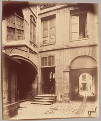 Château Rouge, Rue Galande