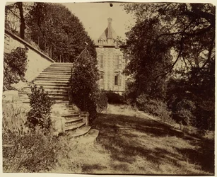 Courbevoie, old château called Belle Gabrielle