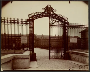 Grille, Invalides (Grillwork, Hôtel des Invalides, Paris)