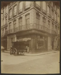 54 Rue Saint-Honoré and 1 Rue des Prouvaires, (1st arr.)